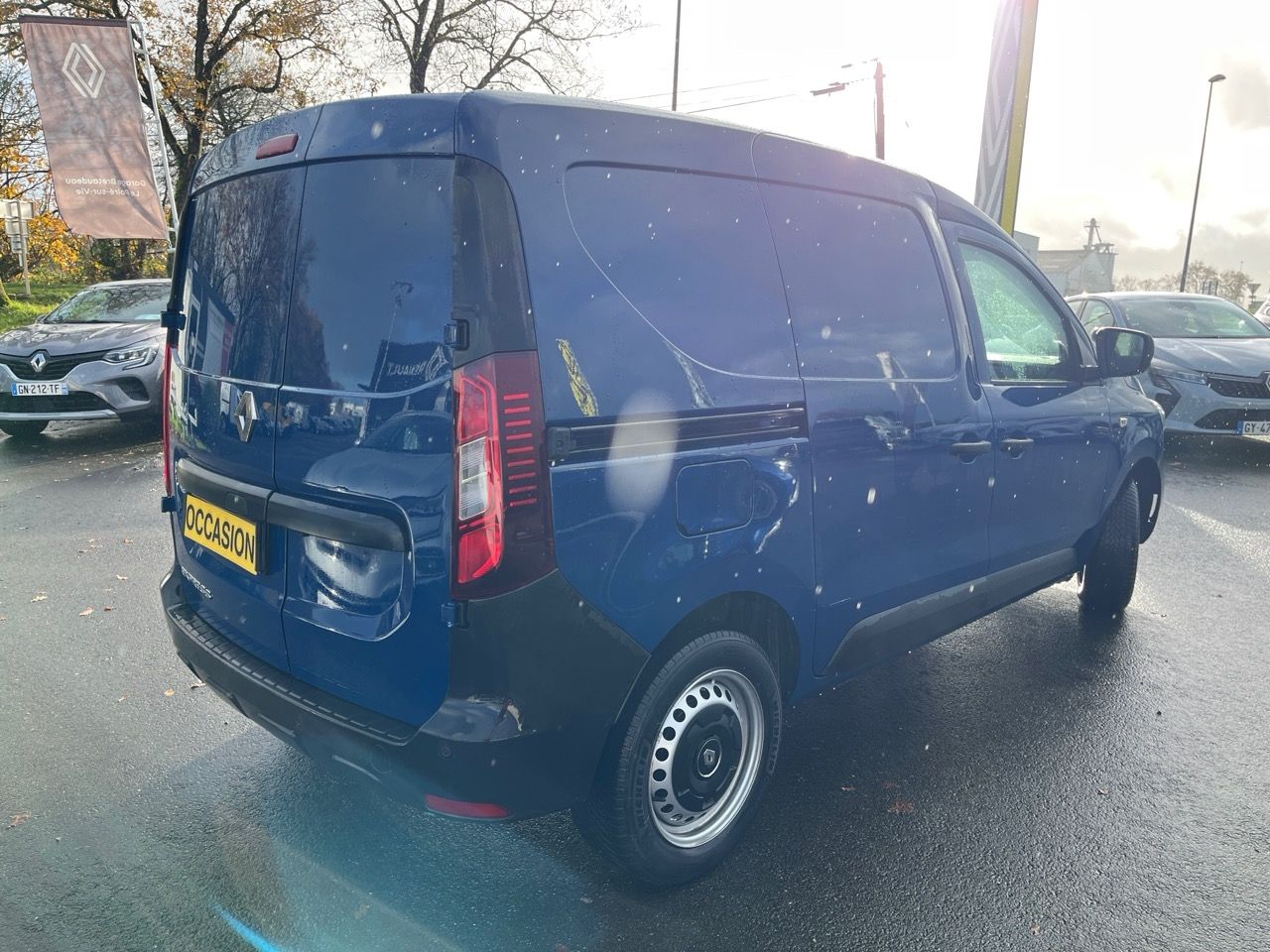 RENAULT EXPRESS VAN