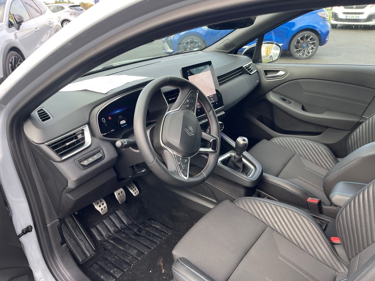 RENAULT CLIO V