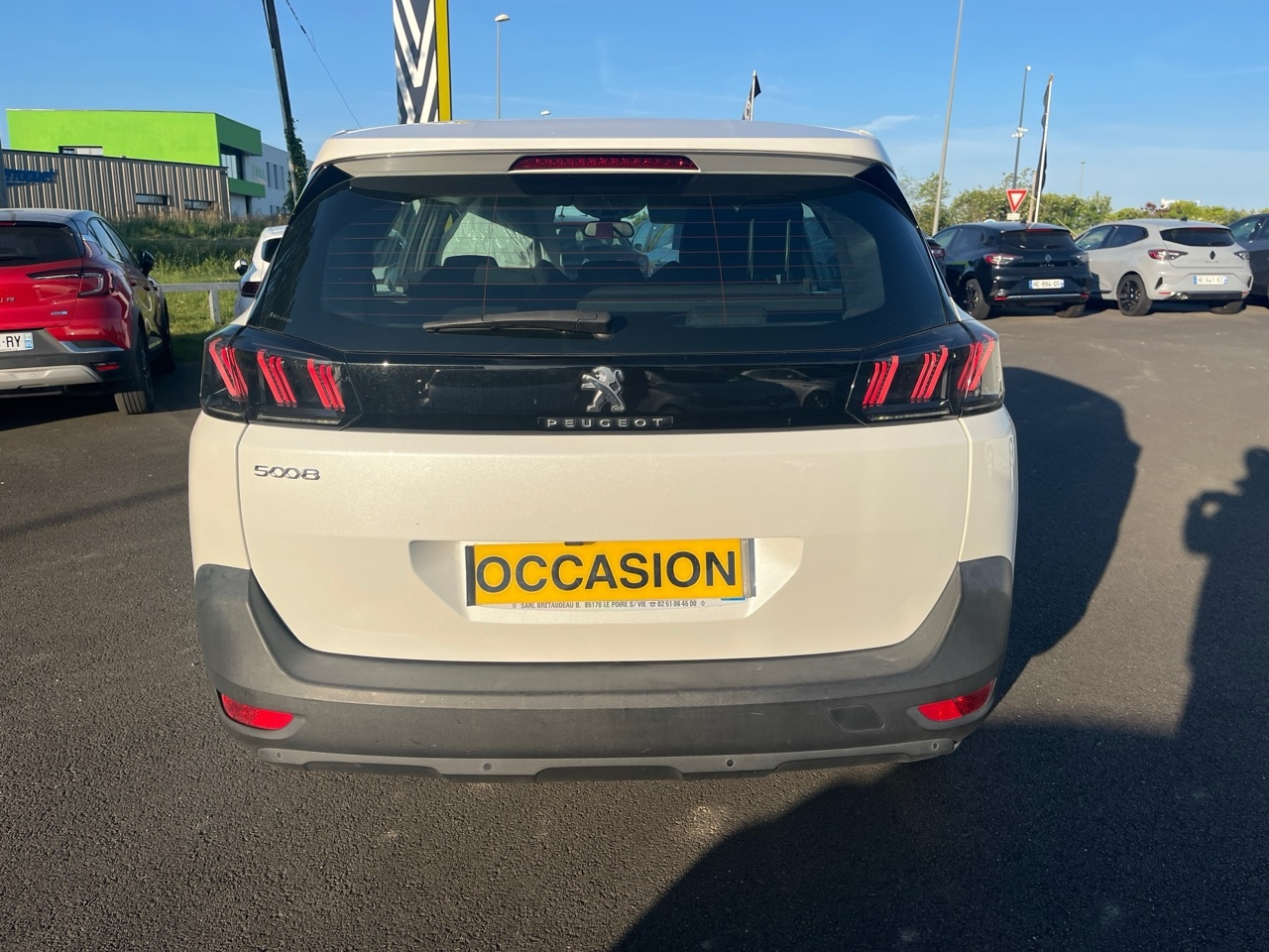 PEUGEOT 5008