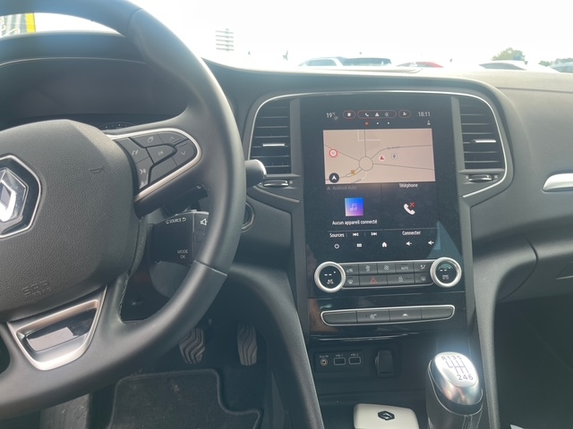RENAULT MEGANE IV