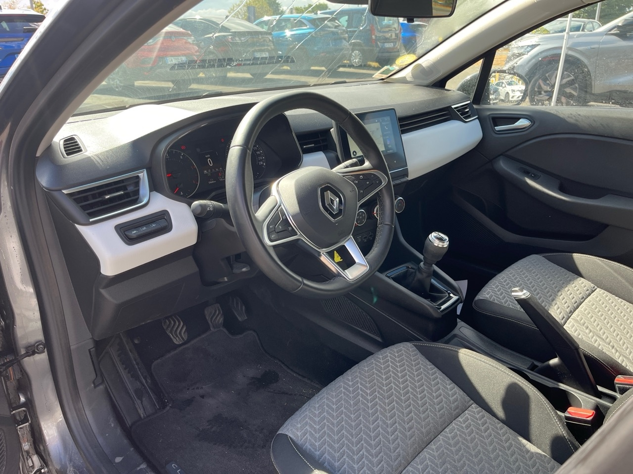 RENAULT CLIO V