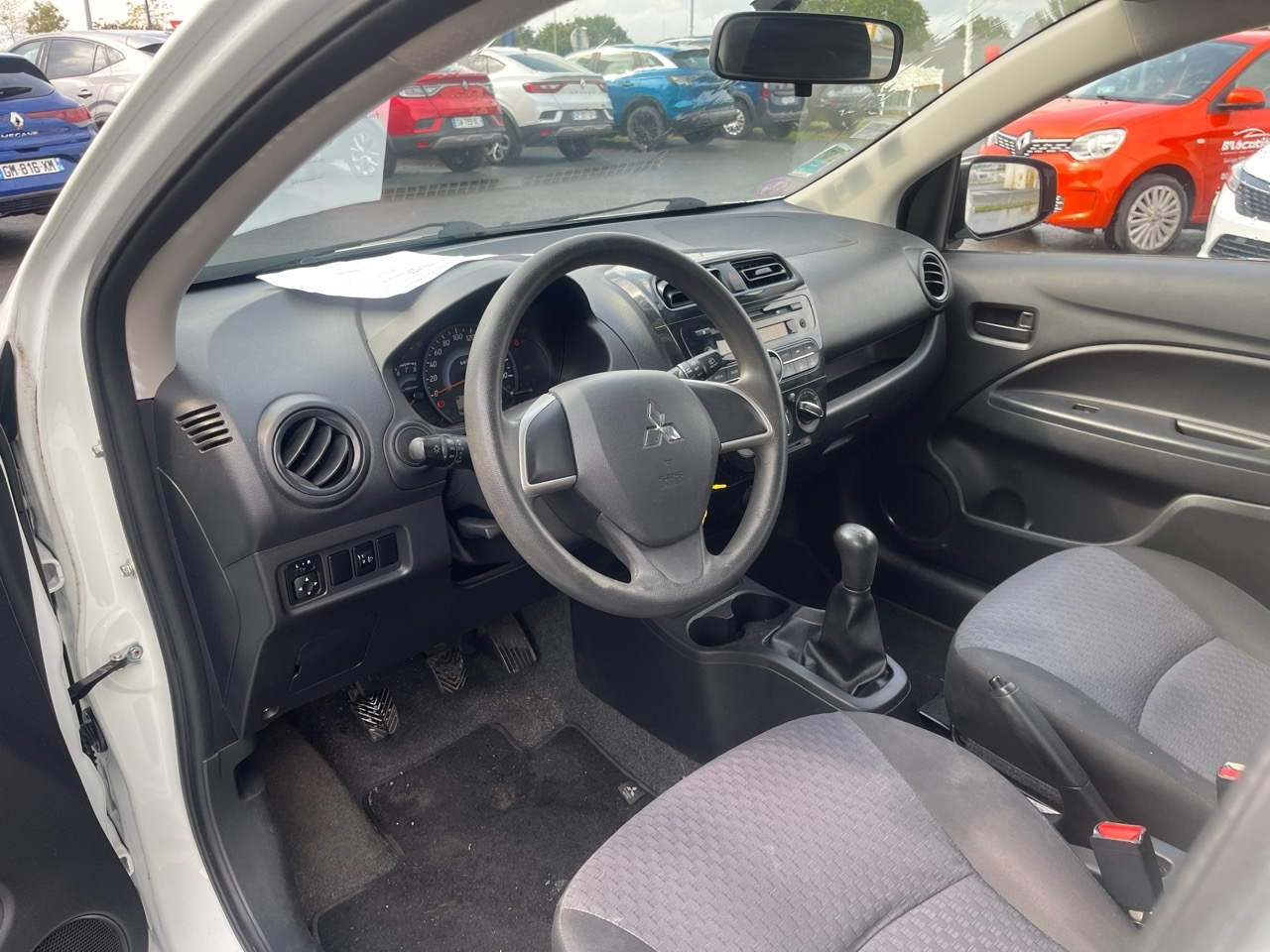 MITSUBISHI SPACE STAR